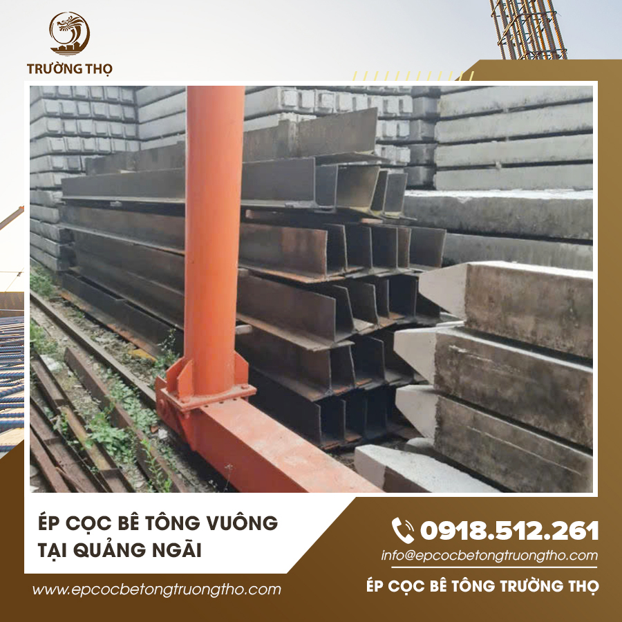 Cọc bê tông vuông được tập kết tại công trình ở thành phố Quảng Ngãi