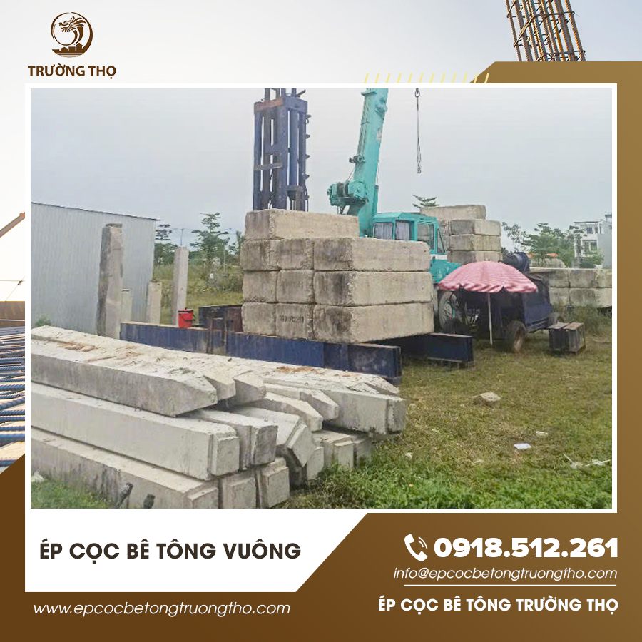 Máy ép thủy lực đang thi công cọc vuông tại công trình nhà dân 